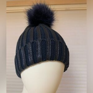 Britt’s Knitts Metallic Navy Beanie hat. Like New  Men & Women